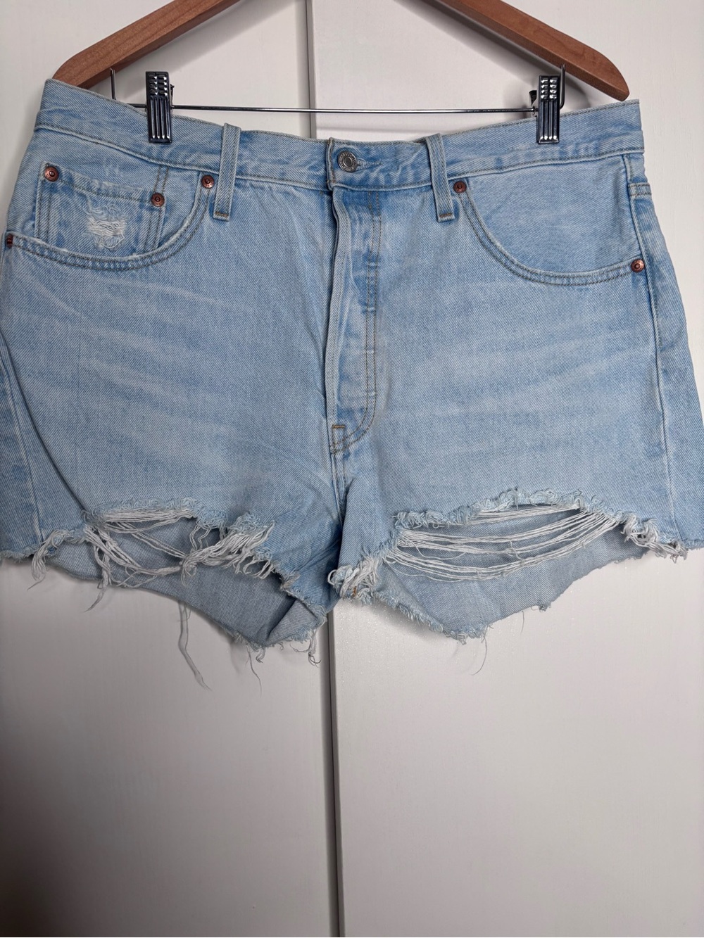 Levi's Premium 501 Original Distressed Cutoff Denim Shorts Size 34 Light Wash